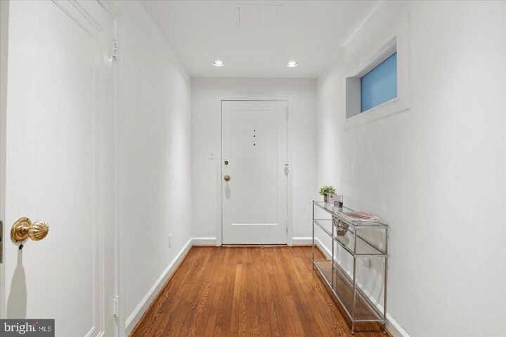 Property Photo:  2101 Connecticut Avenue NW 53  DC 20008 