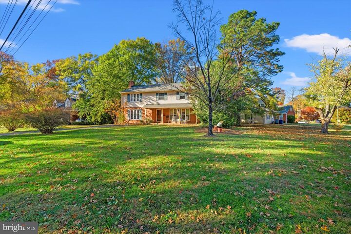 Property Photo:  2410 Ryegate Lane  VA 22308 