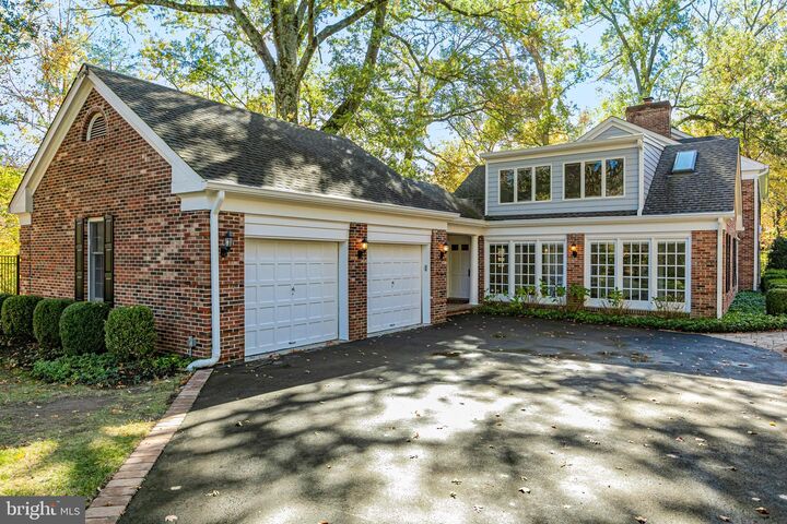 Property Photo:  8 Winfield Road  NJ 08540 