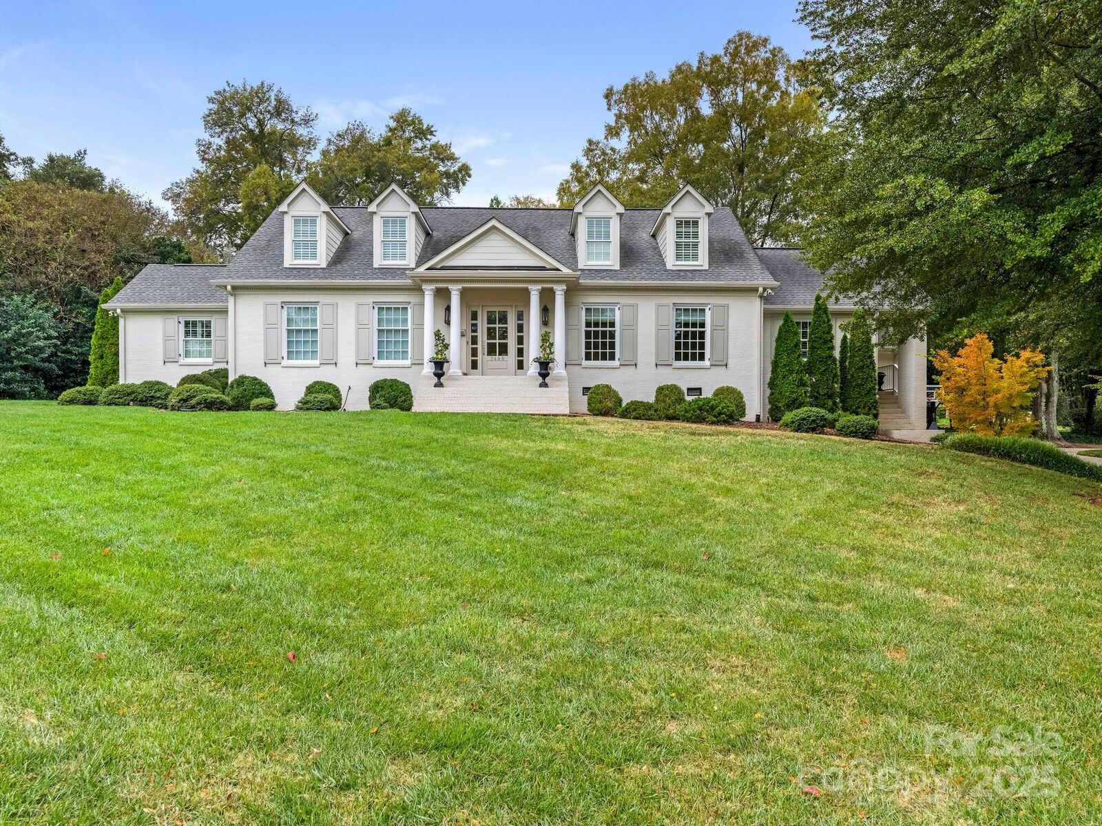 Property Photo:  3400 Seward Place  NC 28211 