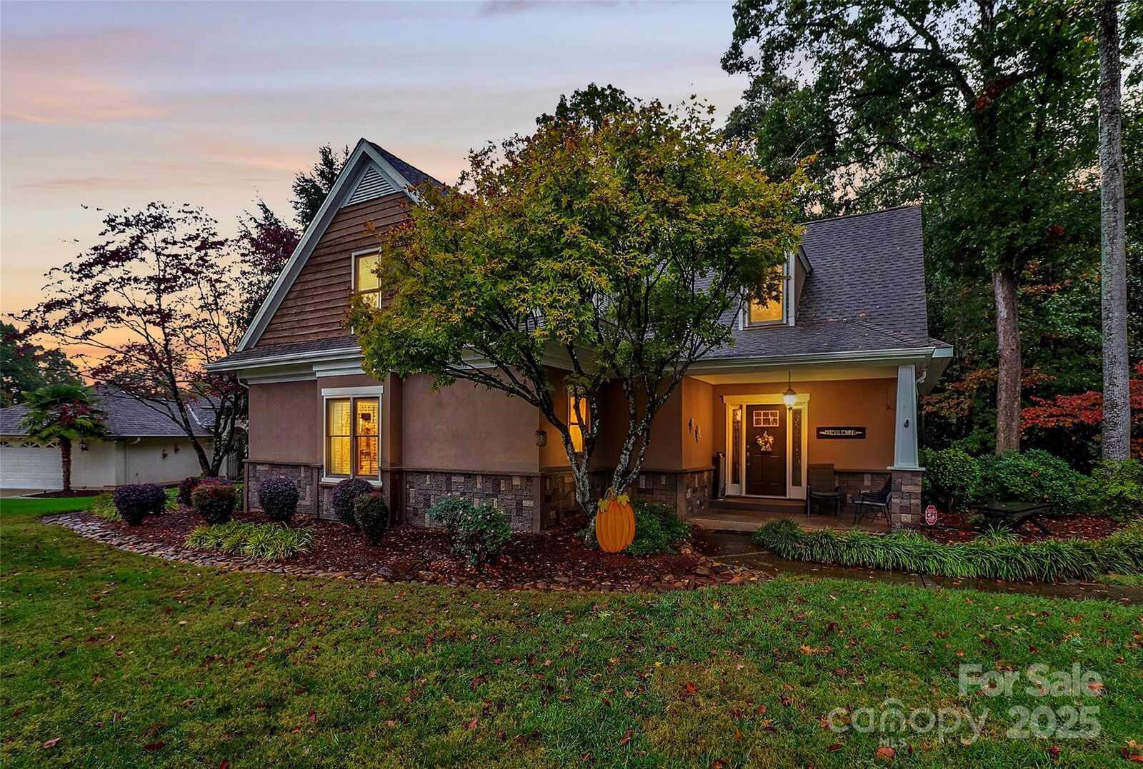 Property Photo:  911 Weymouth Drive  NC 28056