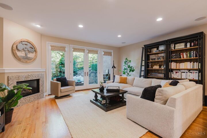 Property Photo: 752 Delta Avenue OH 45226