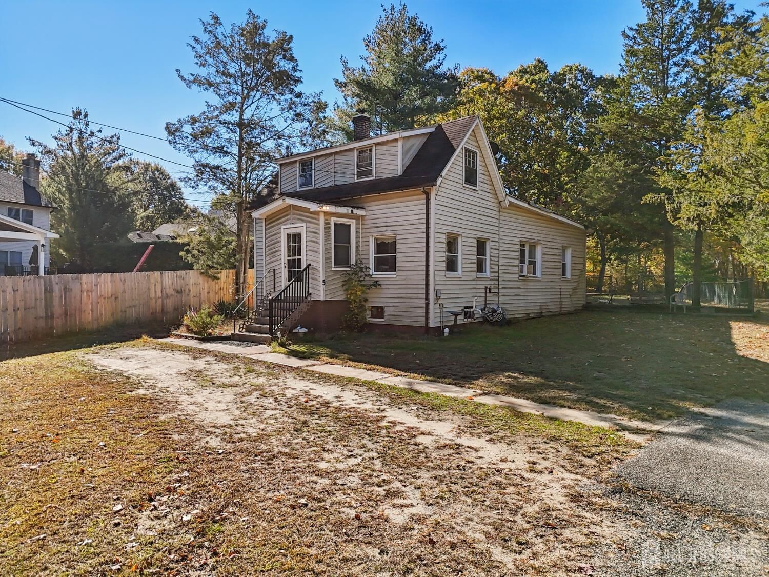 Property Photo:  5 Claytons Lane  NJ 07726 