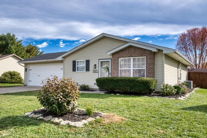 Property Photo:  985 Garfield Avenue  OH 43055