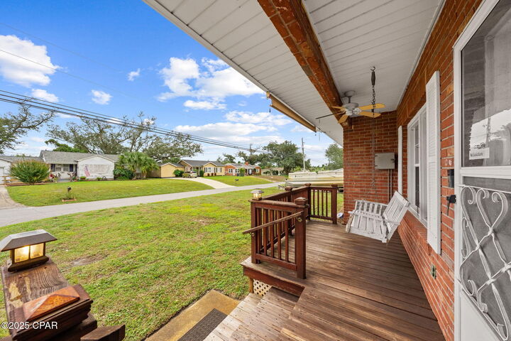 Property Photo:  313 N Macarthur Avenue  FL 32401