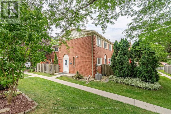 Property Photo:  360 Homestead Court  ON N6G 2E9