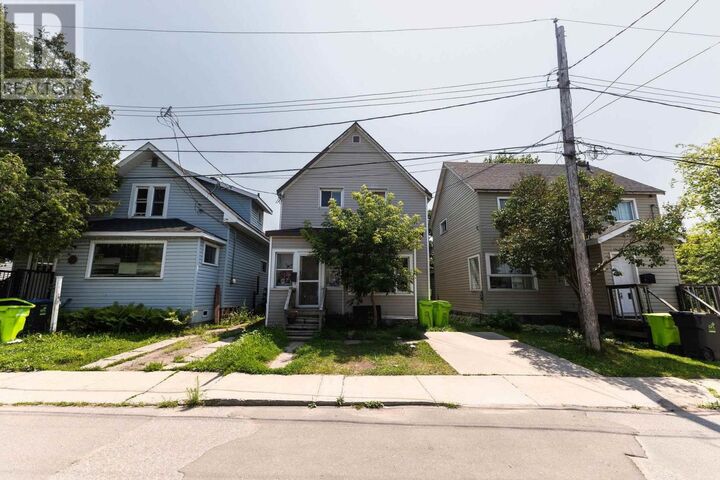 Photo de la propriété:  22 Blucher St  ON P6A 2V4