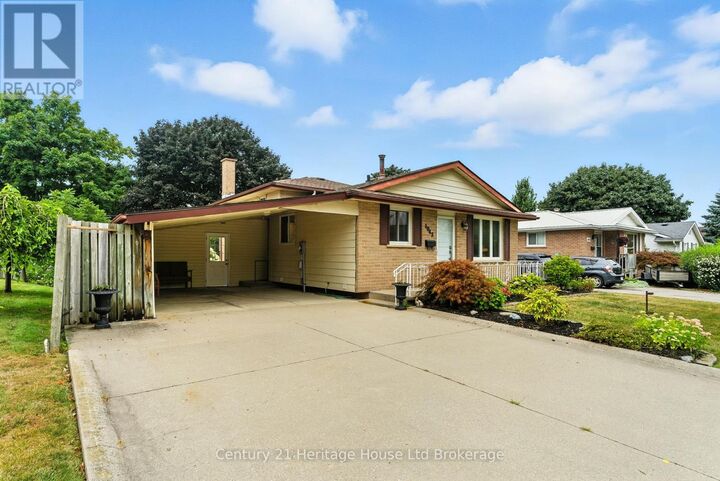 Photo de la propriété:  1043 Canfield Crescent  ON N4S 8P3 