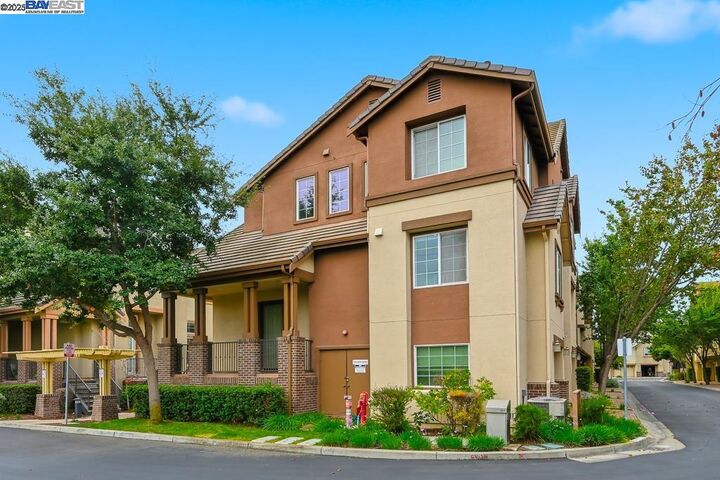 Property Photo: 1020 Carnelian Ter CA 94587