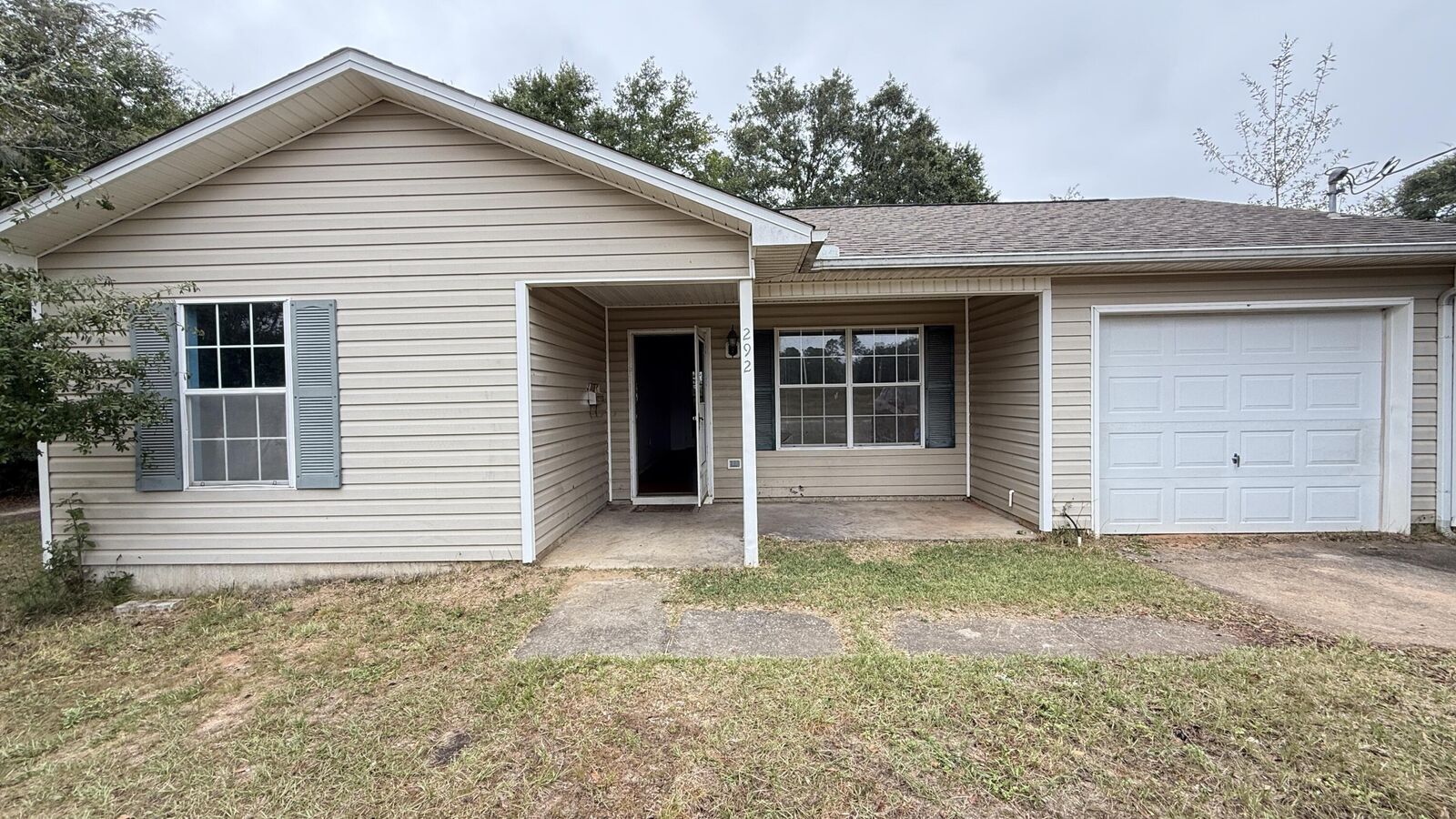 Property Photo:  292 E North Avenue  FL 32536