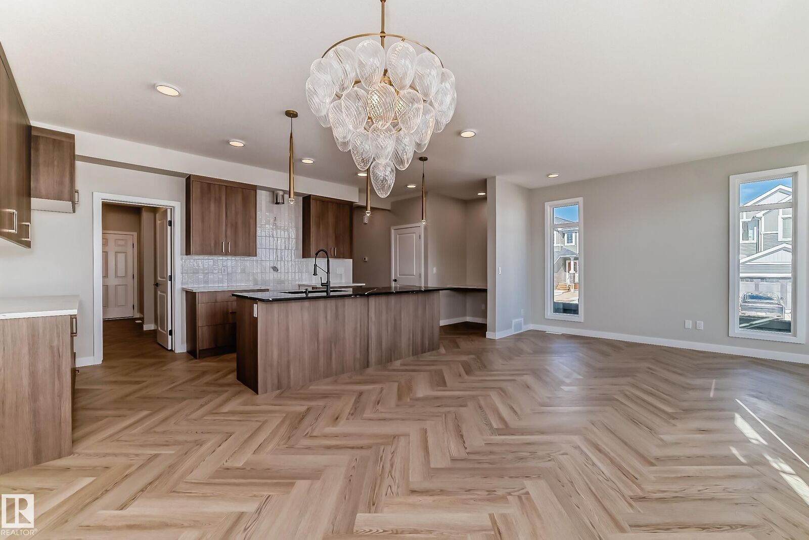 Property Photo:  20612 43 Avenue NW  AB T6M 3E3 