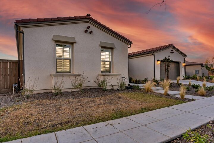 Property Photo: 1053 Beaver Pond CA 93636