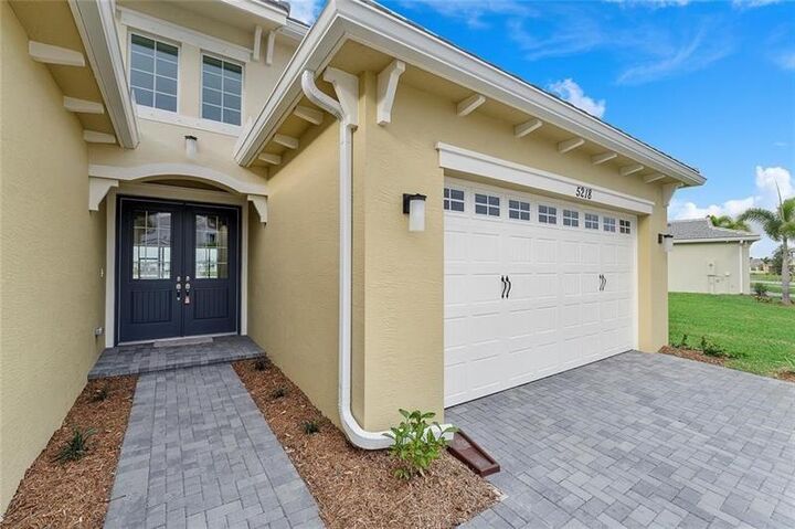 Property Photo: 5218 Liberty Ln FL 33470