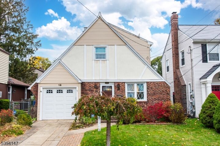 Property Photo:  16 Sussex Rd  NJ 07012