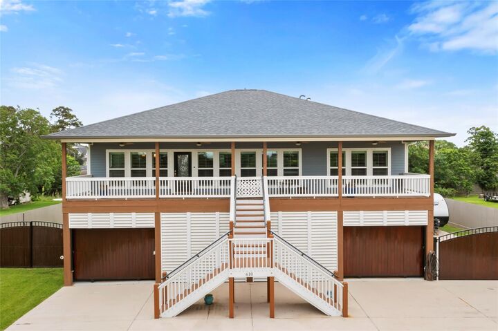 Property Photo:  610 S Shady Lane  TX 77571 