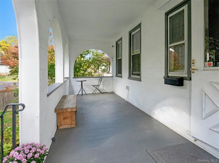 Property Photo:  46 Meadow Lane  NY 10805 