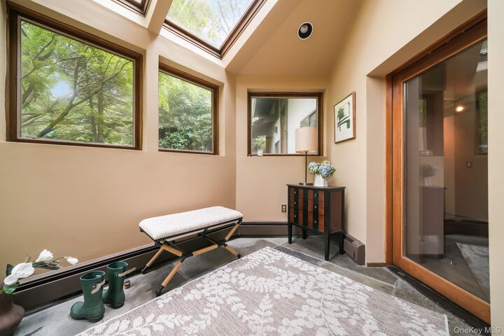 Property Photo:  155 Revolutionary Road  NY 10510 