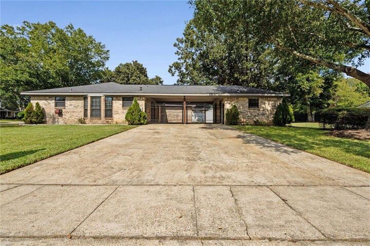 Property Photo:  5327 Longridge Drive  AL 36693