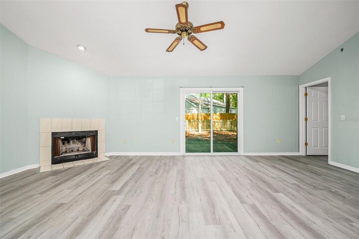 Property Photo: 7960 SW 47th Court FL 32608