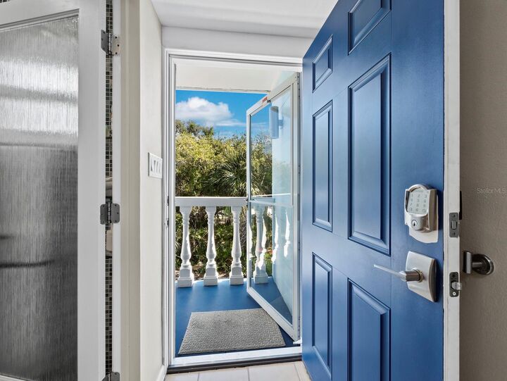 Property Photo:  2850 Gulf Of Mexico Drive 2  FL 34228