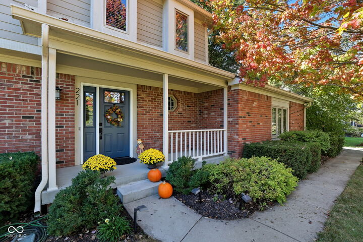 Property Photo:  221 Kerry Court  IN 46032 