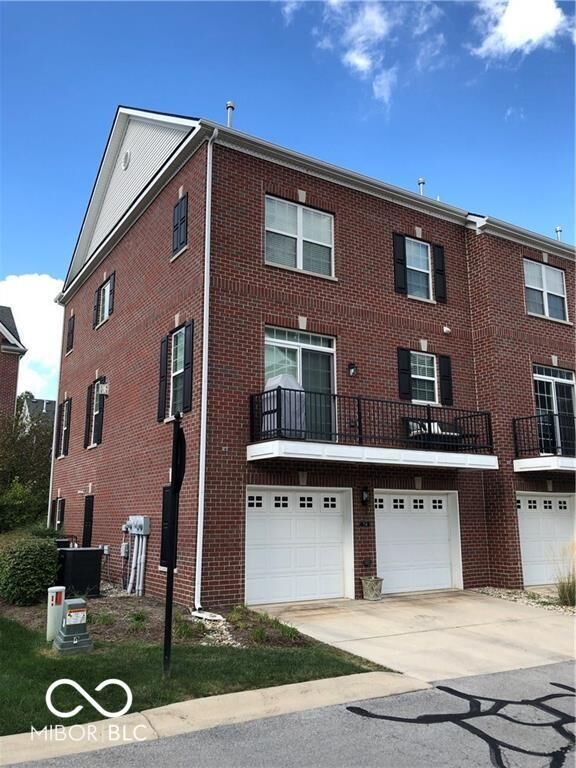 Property Photo:  74 Monon Lane  IN 46032