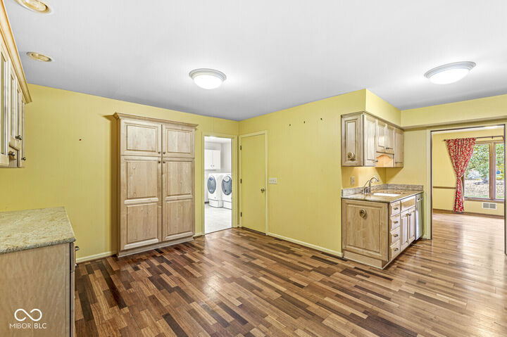 Property Photo:  1502 Douglas Drive  IN 46033