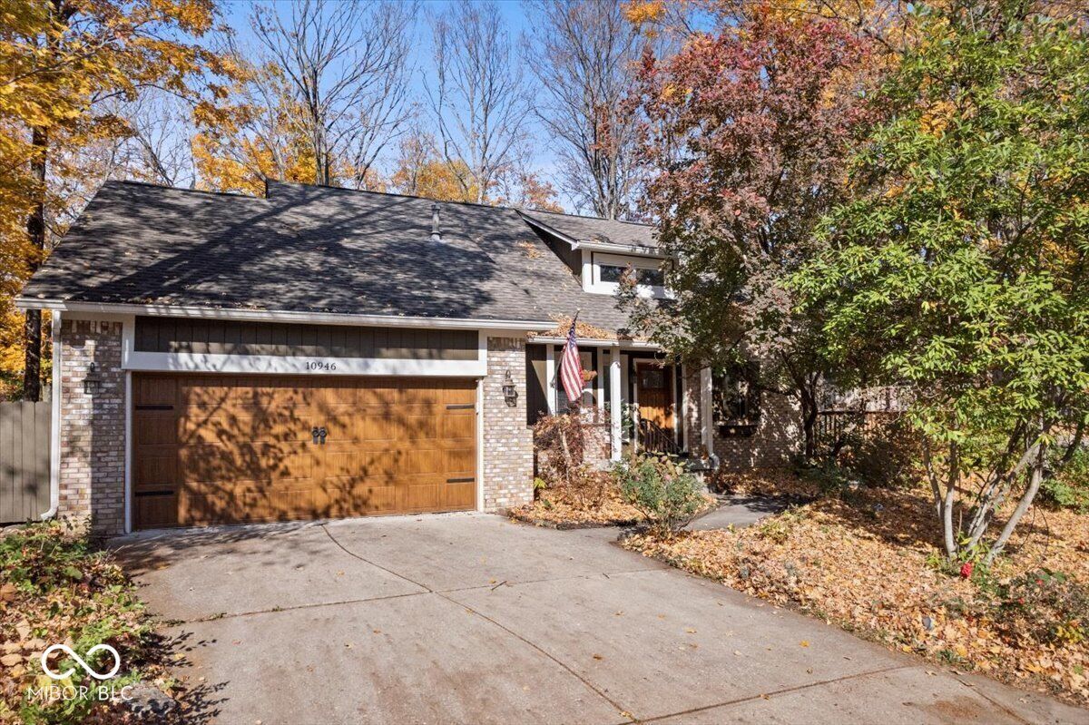 Property Photo: 10946 Geist Woods S Drive IN 46256