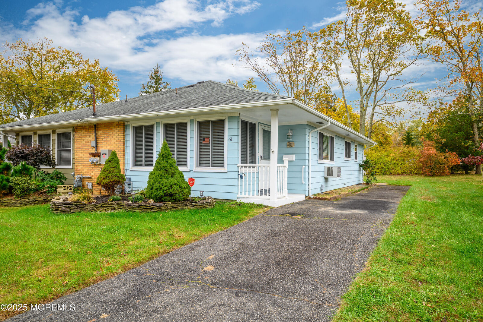 Property Photo:  61 Parisian Drive  NJ 08753 