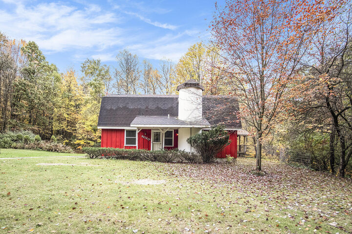 8020 E 98th Street E  Howard City MI 49329 photo