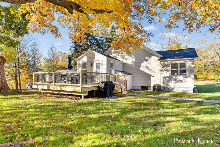 Property Photo:  445 S Maple Street  MI 49453 