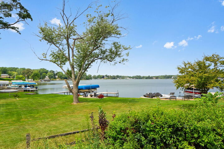 Property Photo:  34906 N Augustana Avenue  IL 60041