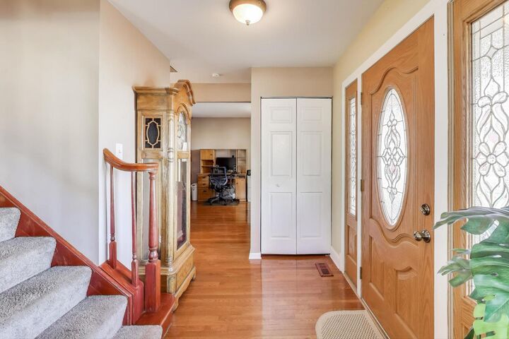 Property Photo:  1235 Fairmont Court  IL 60102 