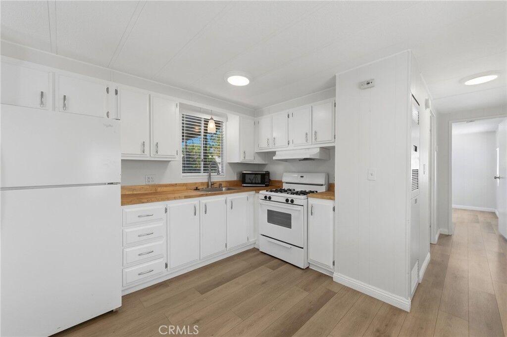 Property Photo: 631 Santa Clara CA 92543