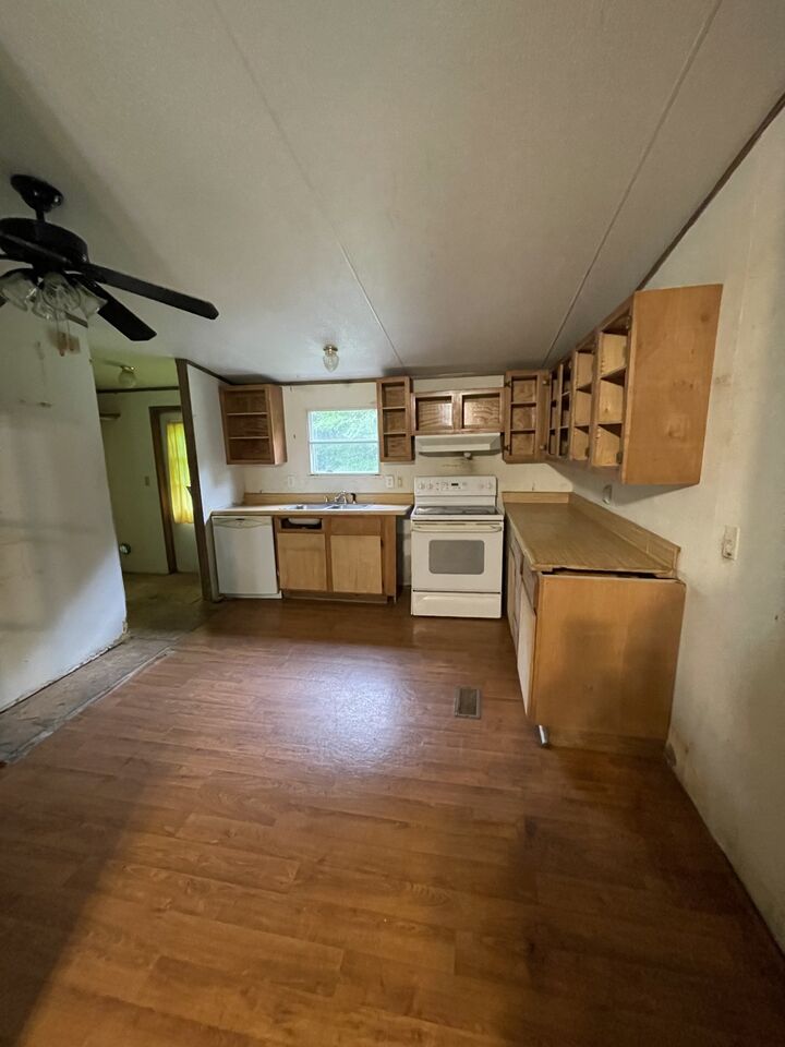 Property Photo: 295 Akins Heights Ln TN 37186