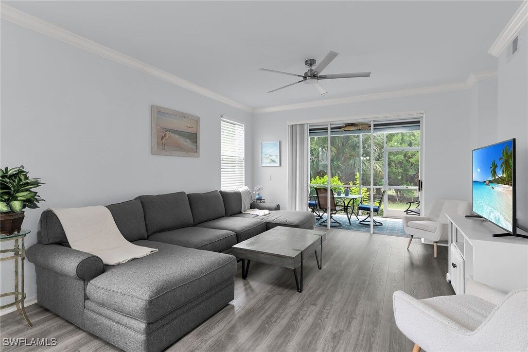 Property Photo:  1000 Mainsail Drive S 112  FL 34114 