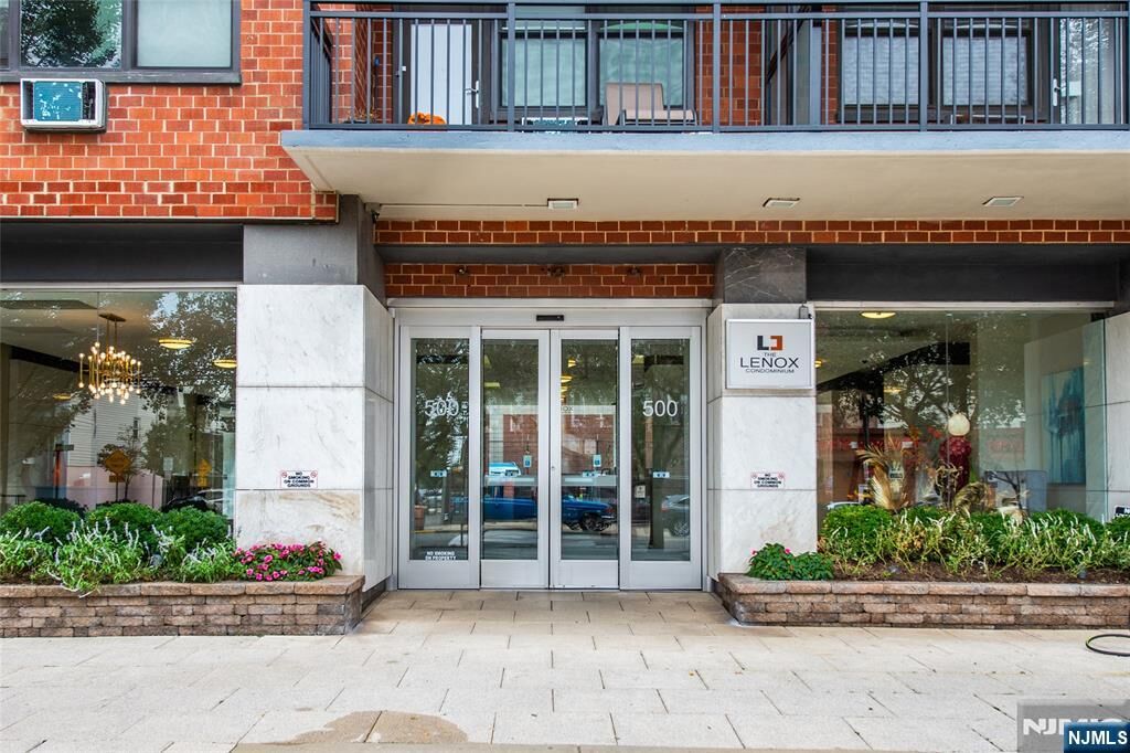 Property Photo:  500 Central Avenue 717  NJ 07087