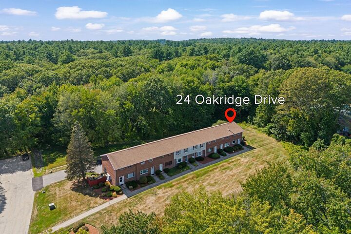 Property Photo:  24 Oakridge Drive  NH 03053 