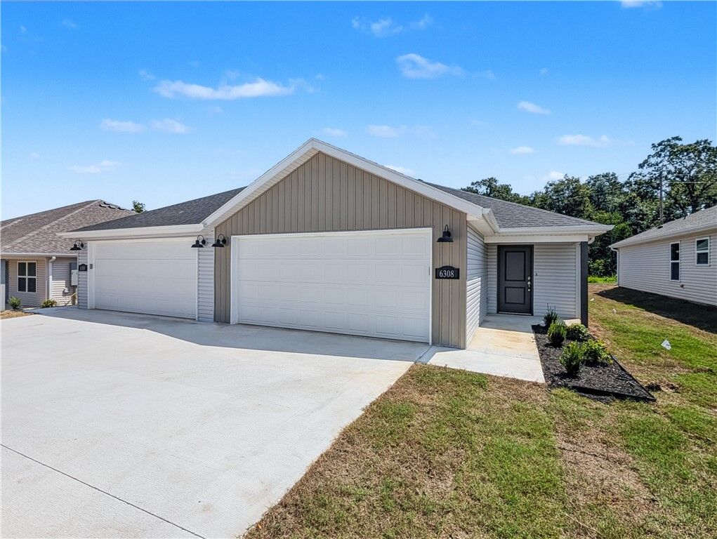 Property Photo:  6505 & 6507 NW Altus Street  AR 72713 