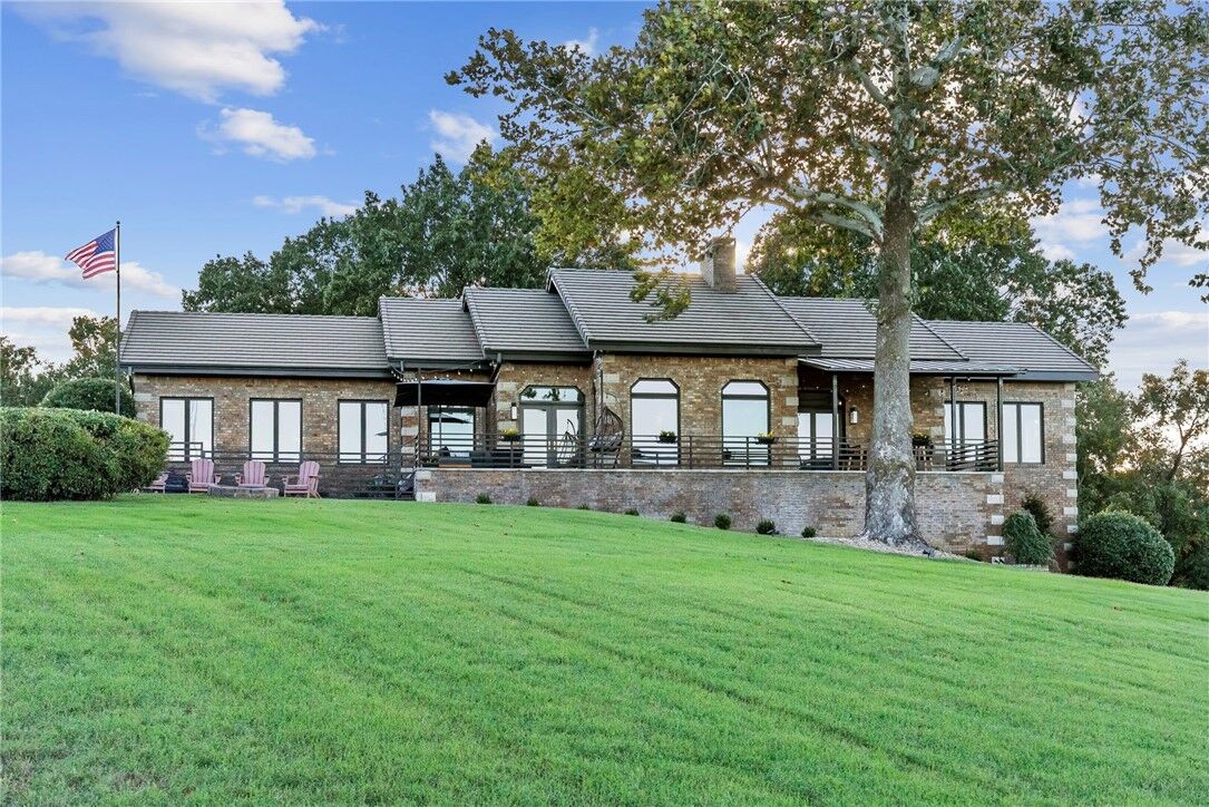 Property Photo: 8289 Eagle Crest Drive AR 72756