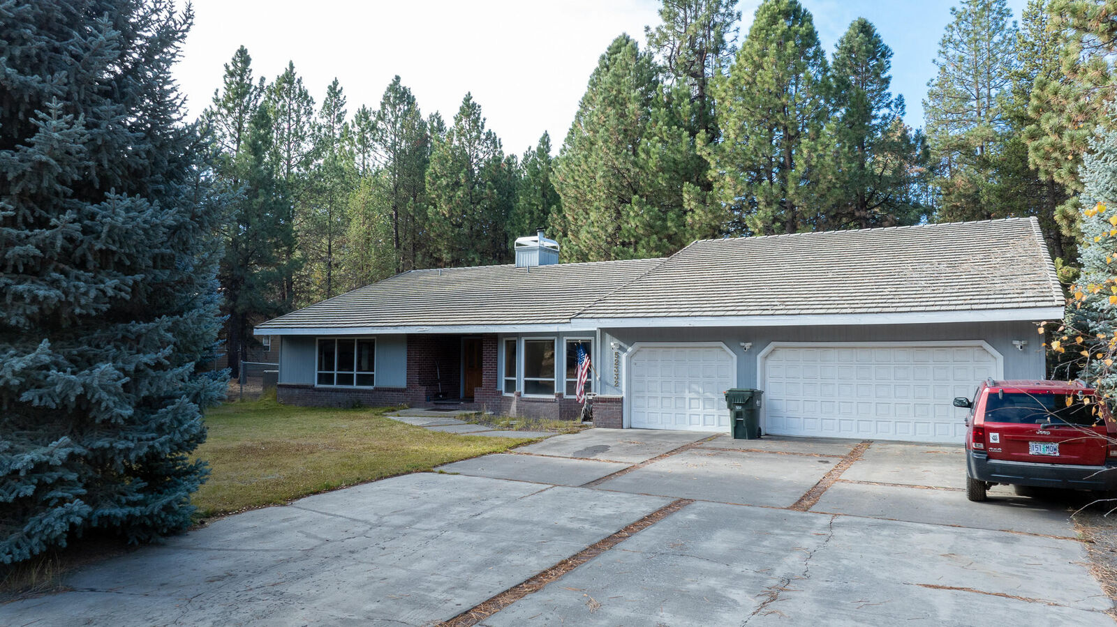 Property Photo:  52332 Ammon Road  OR 97739