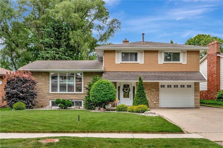 Property Photo:  35 Shalfleet Boulevard  ON N3R 6L5