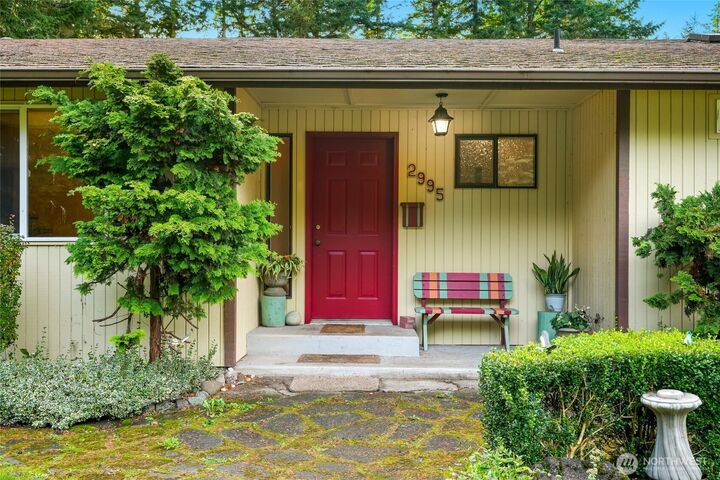 Property Photo:  2995  Hunt Road  WA 98277 