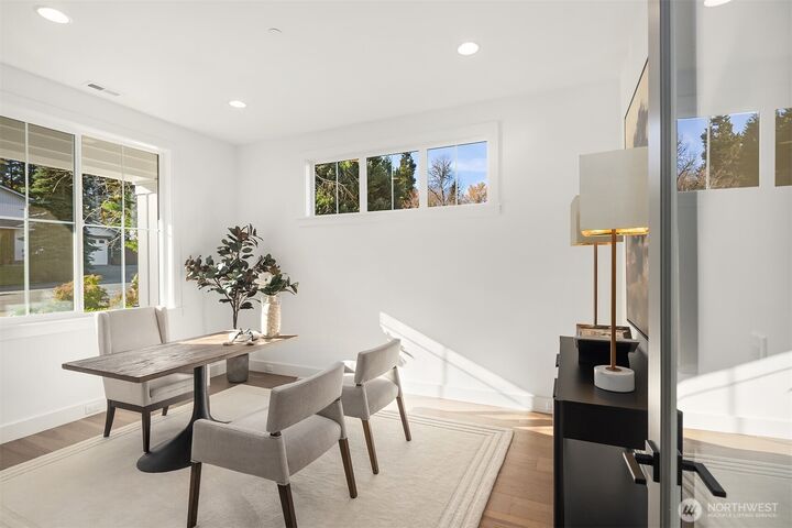 Property Photo:  15810 NE 49th Street  WA 98052 