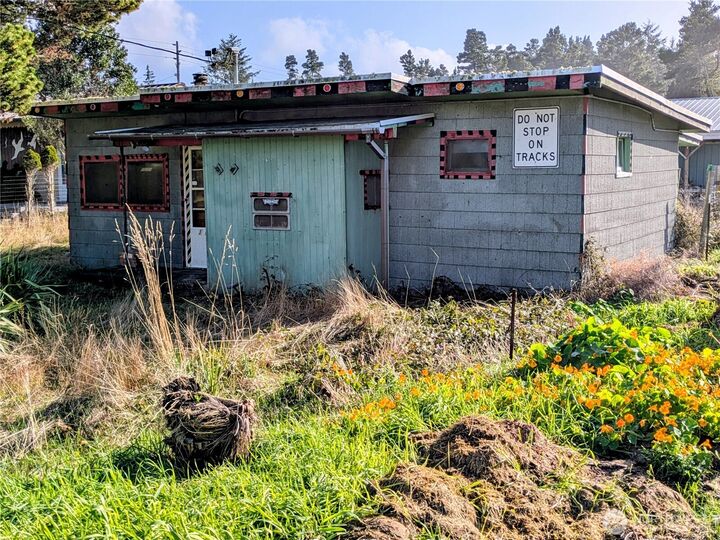 Property Photo:  1508  177th Place  WA 98631 