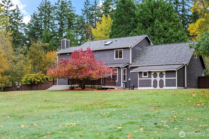 Property Photo:  422  7th Ave  WA 98333 