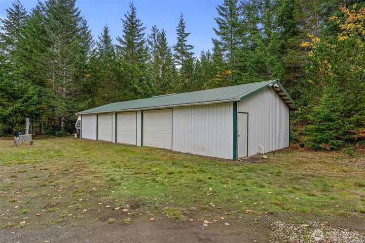 Property Photo:  101 E Amy Court  WA 98584 