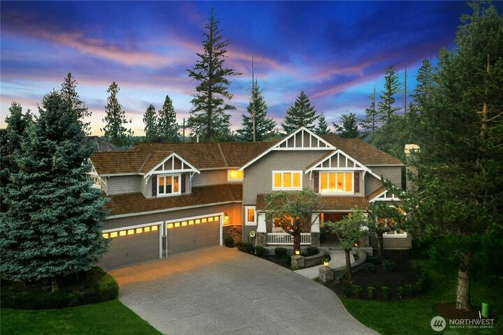 2070  277th Avenue SE  Sammamish WA 98075 photo