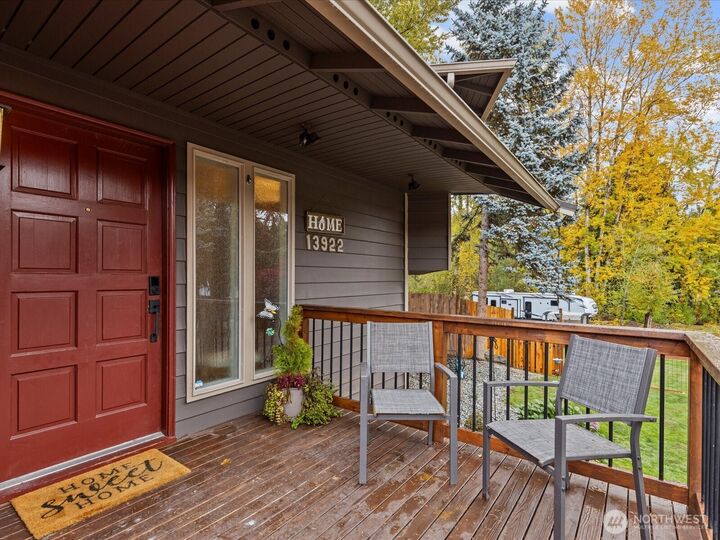 Property Photo: 13922 Manor Way WA 98087