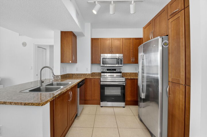 Property Photo: 350 N Federal Highway 714 FL 33435